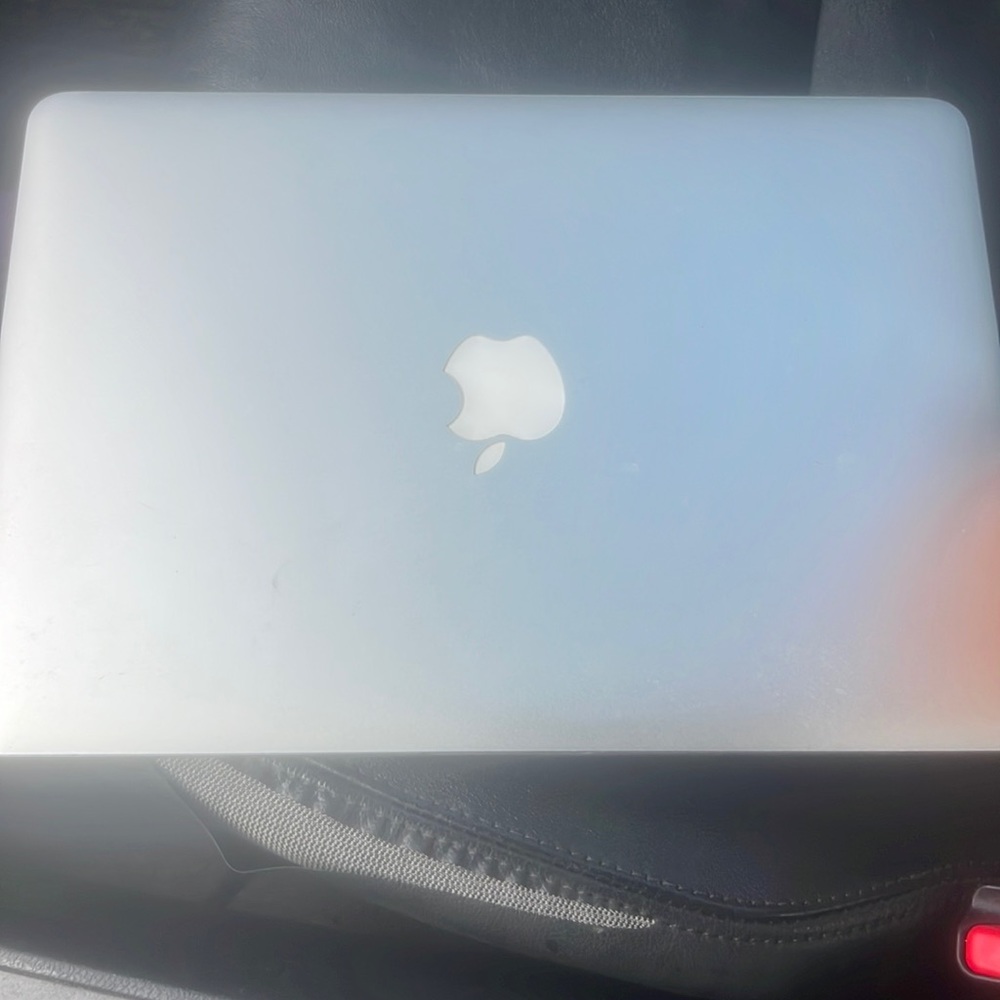 mac book pro / charger included